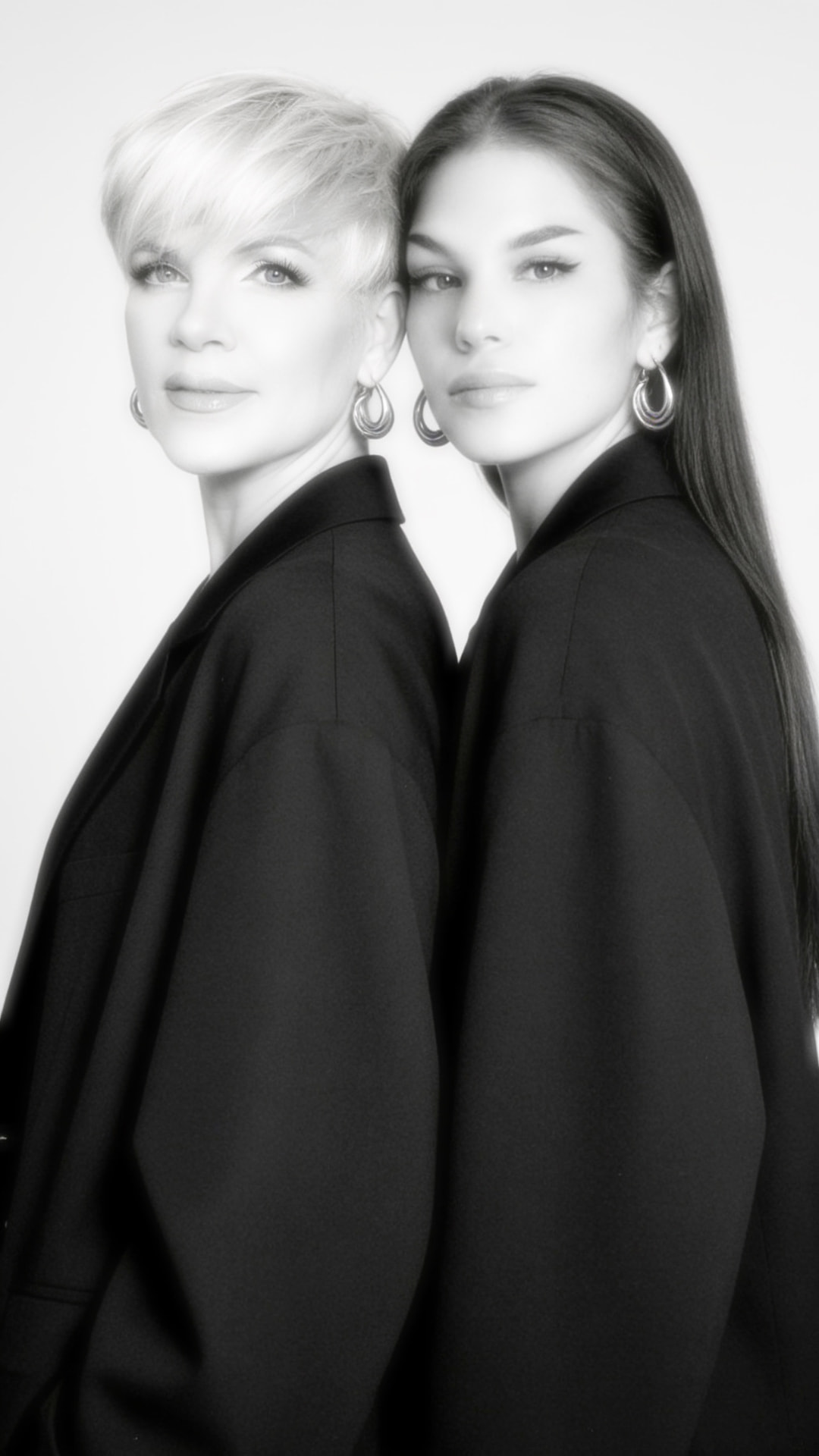 Sofia och Natalya, mor och dotter bakom Noal Atelier